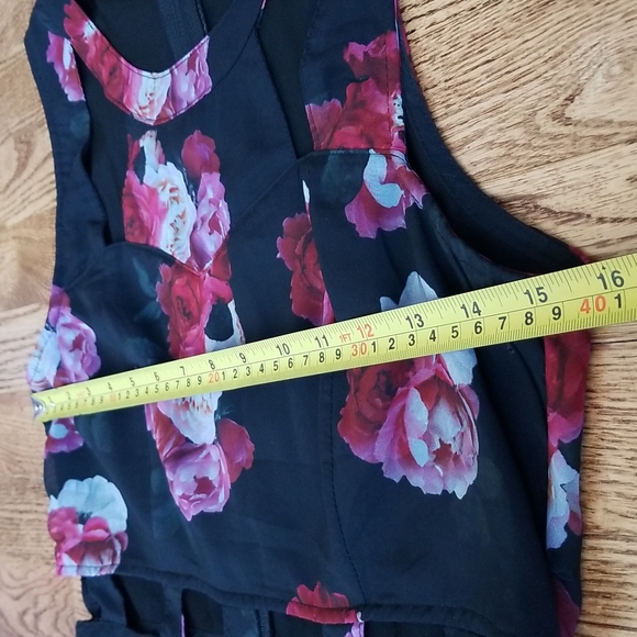 (8) Divided by H&M Floral Maxi Dress Waist Cutouts Flowy Skirt Flirtatious - Picture 3 of 11